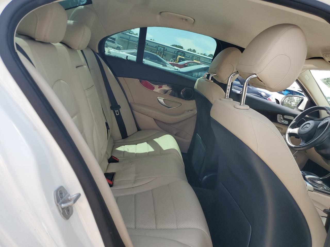 2015 Mercedes-Benz C 300 4Matic VIN: 55SWF4KB2FU087763 Lot: 60362895