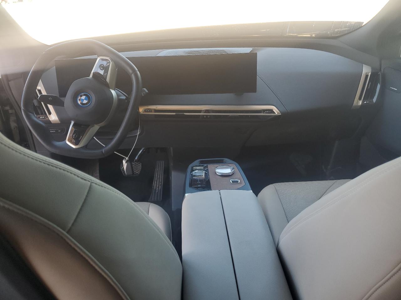 2023 BMW Ix xDrive50 VIN: WB523CF04PCM20647 Lot: 62394875