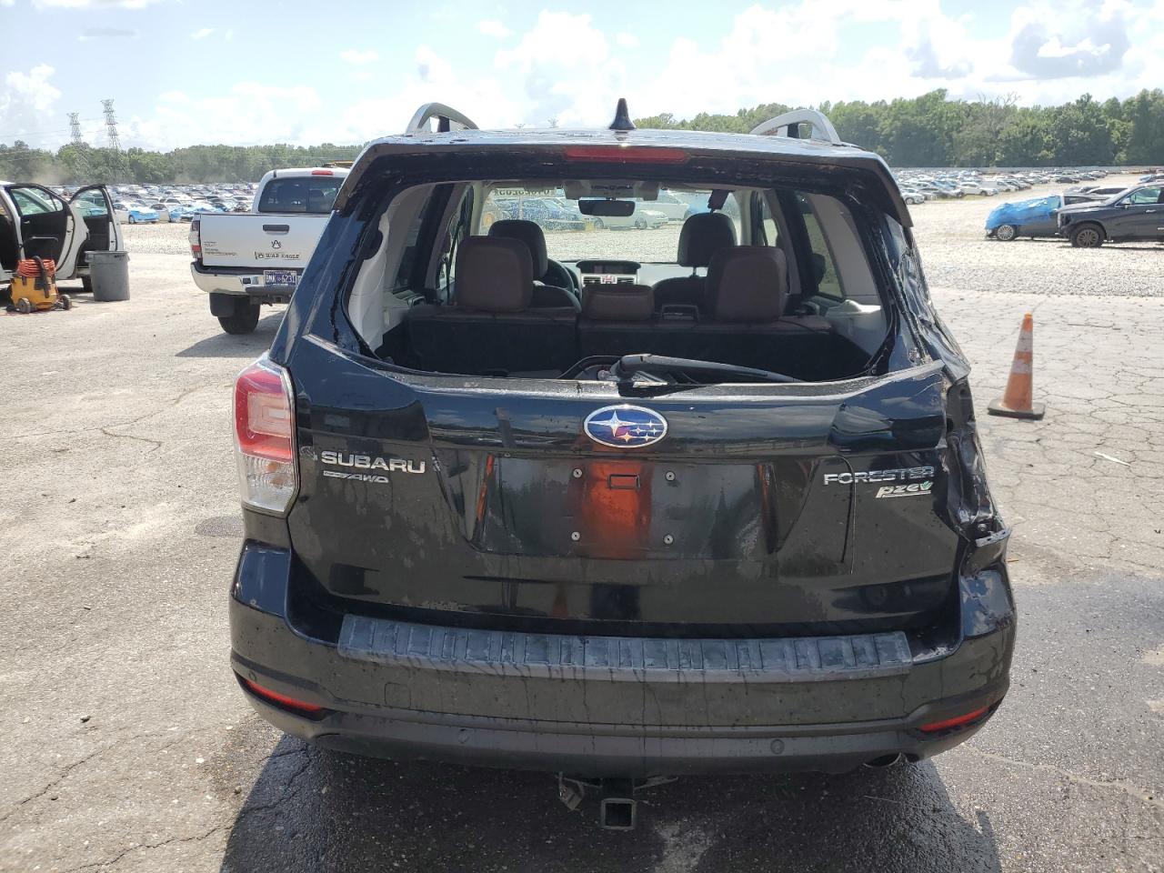 2017 Subaru Forester 2.5I Touring VIN: JF2SJAWCXHH431232 Lot: 61625265
