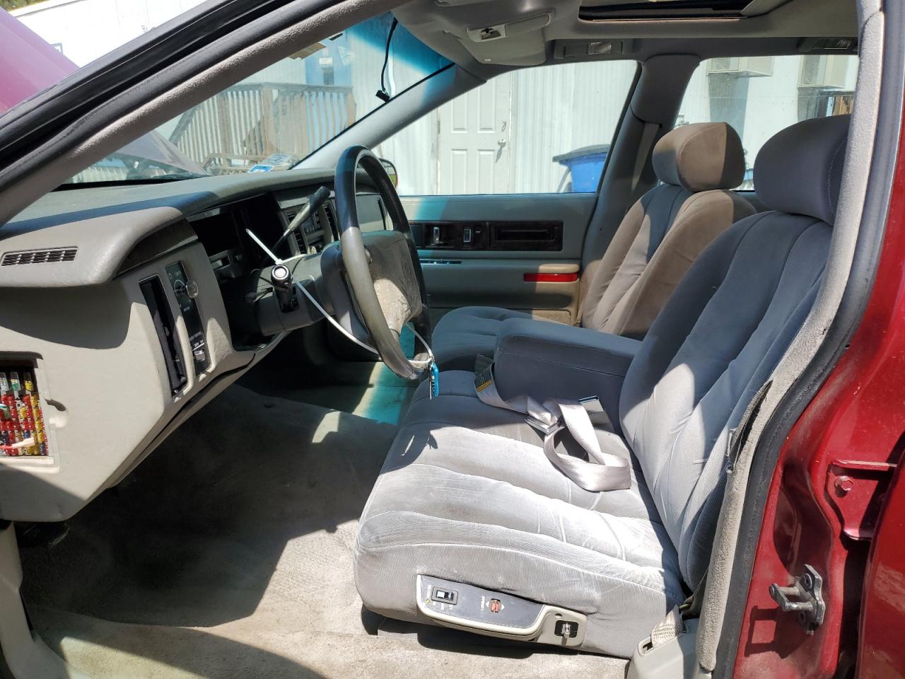 1995 Cadillac Fleetwood Base VIN: 1G6DW52P9SR710877 Lot: 60617285