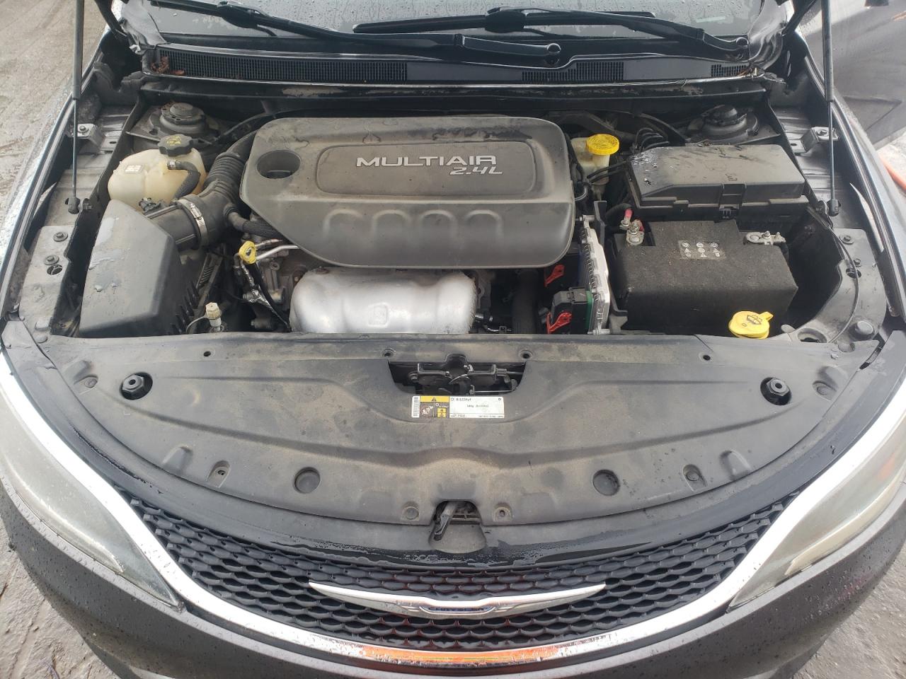 2015 Chrysler 200 Limited VIN: 1C3CCCAB3FN590202 Lot: 61070005