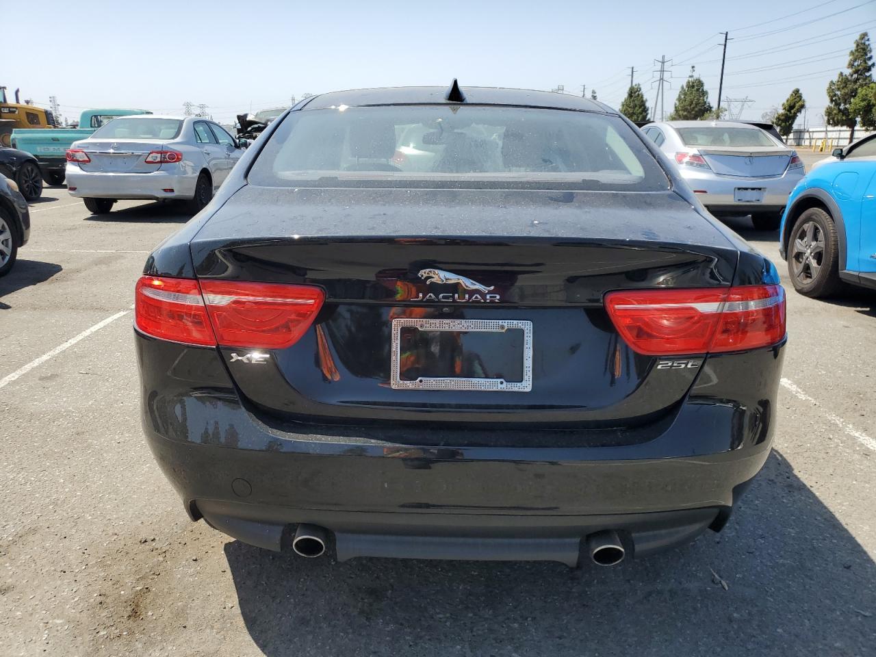 2018 Jaguar Xe Premium VIN: SAJAD4FX7JCP32552 Lot: 61845685