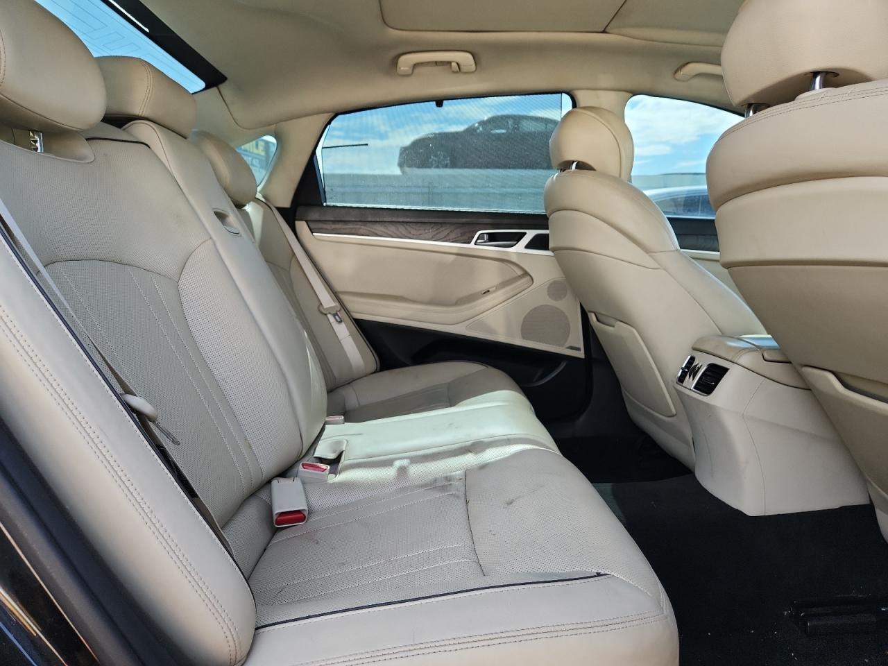 2015 Hyundai Genesis 3.8L VIN: KMHGN4JE4FU099159 Lot: 62660605