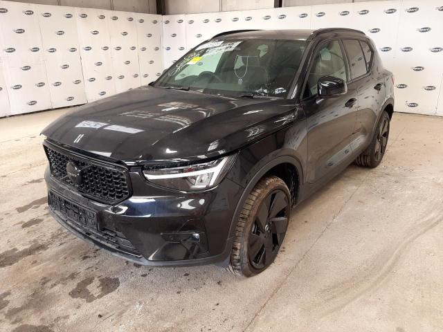 VOLVO XC40 + BLA 2025