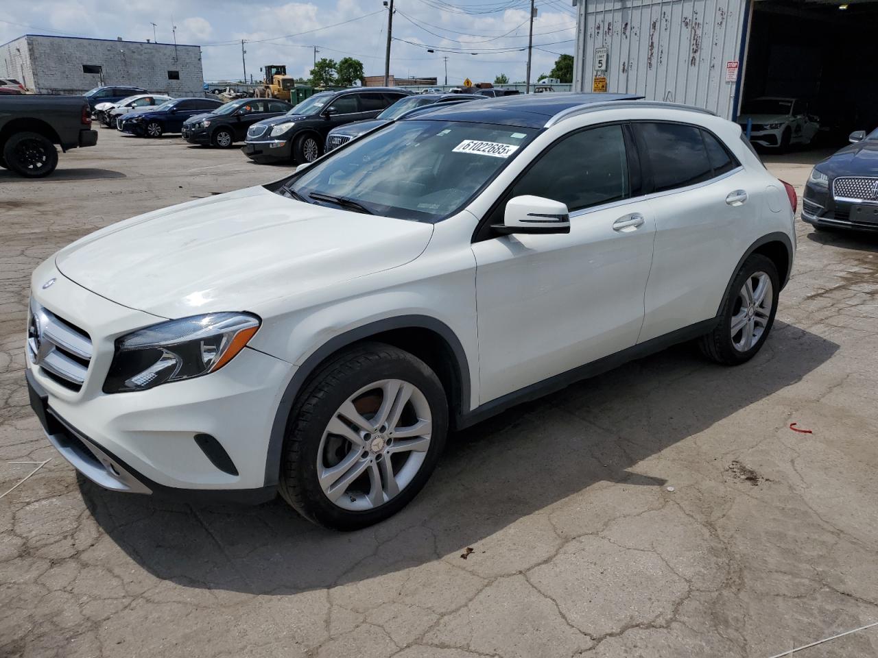 2016 Mercedes-Benz Gla 250 4Matic   for Sale in Chicago Heights, IL - Minor Dent/Scratches