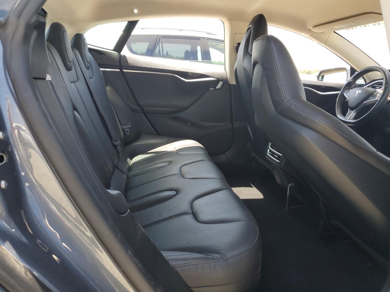 2013 Tesla Model S VIN: 5YJSA1DN5DFP18054 Lot: 62126285