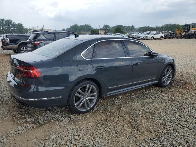 VOLKSWAGEN PASSAT 2017 Серый