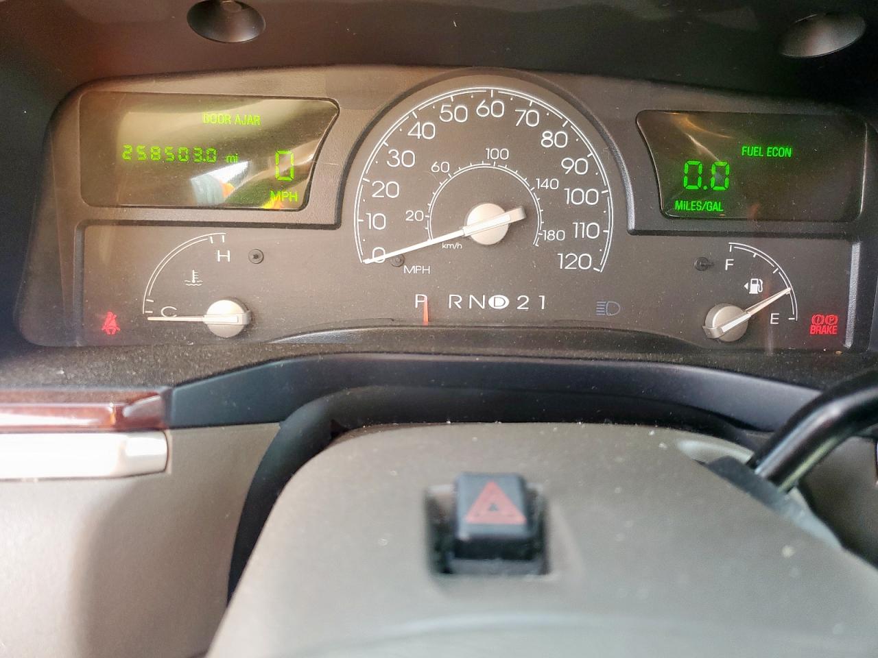 2004 Lincoln Town Car Ultimate VIN: 1LNHM83W24Y660405 Lot: 59221395