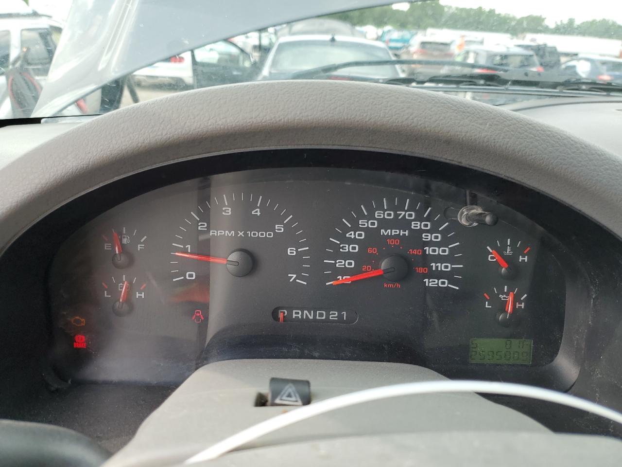 2004 Ford F150 VIN: 1FTRF14544KC81781 Lot: 61990225