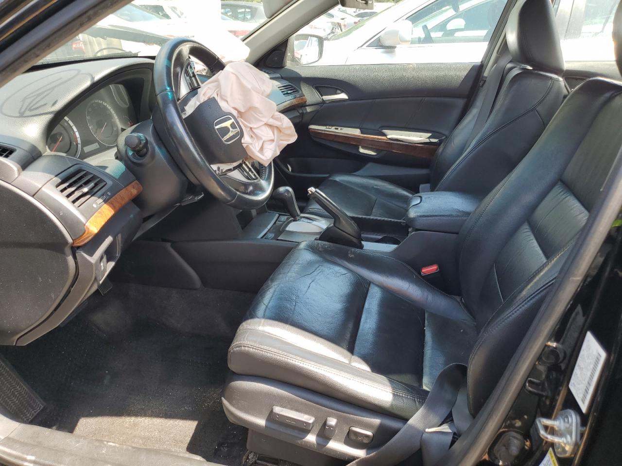 2011 Honda Accord Exl VIN: 1HGCP2F82BA112153 Lot: 61732735