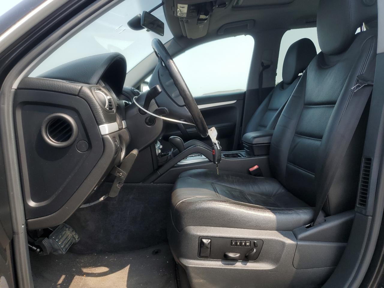 2004 Porsche Cayenne S VIN: WP1AB29P44LA69643 Lot: 59864255