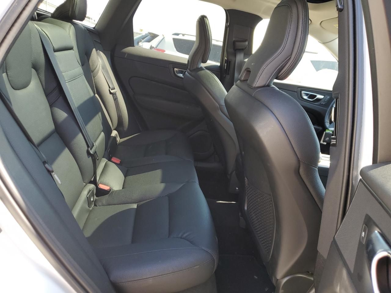2021 Volvo Xc60 T5 Momentum VIN: YV4102DK9M1863047 Lot: 61468365
