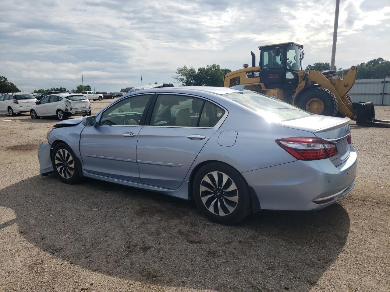 HONDA ACCORD 2017 VIN JHMCR6F72HC017725 фото 2