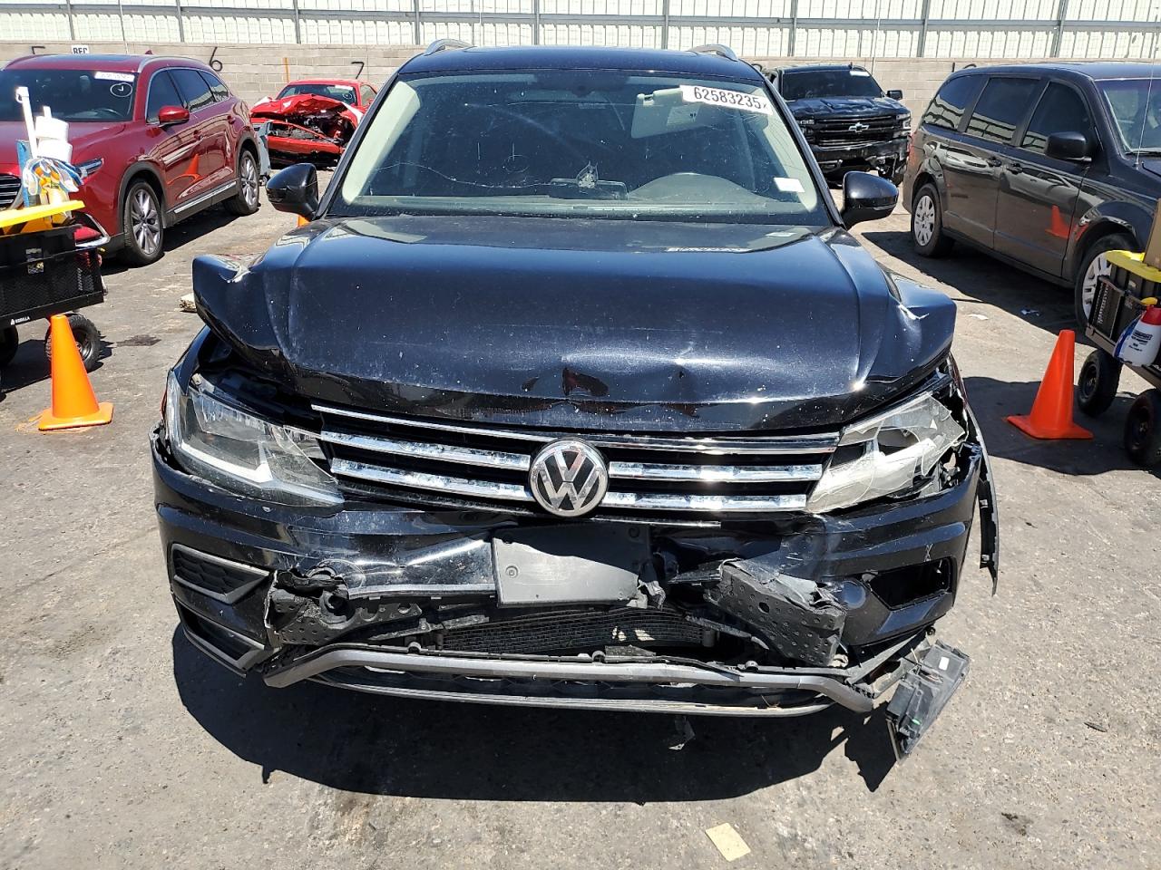 VOLKSWAGEN TIGUAN 2018 VIN 3VV3B7AX3JM005057 photo 5