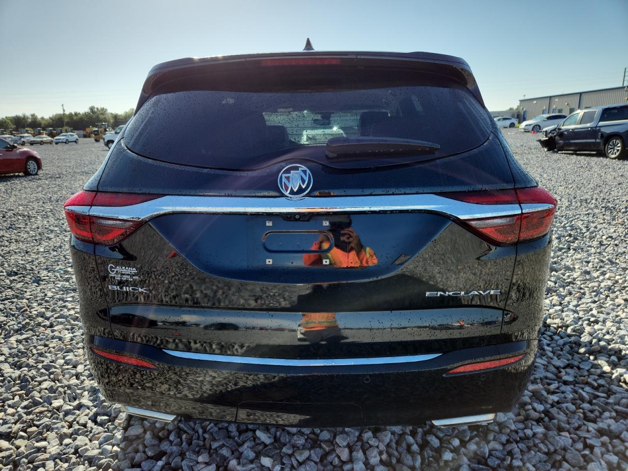 2018 Buick Enclave Essence VIN: 5GAERBKW3JJ190284 Lot: 60845255