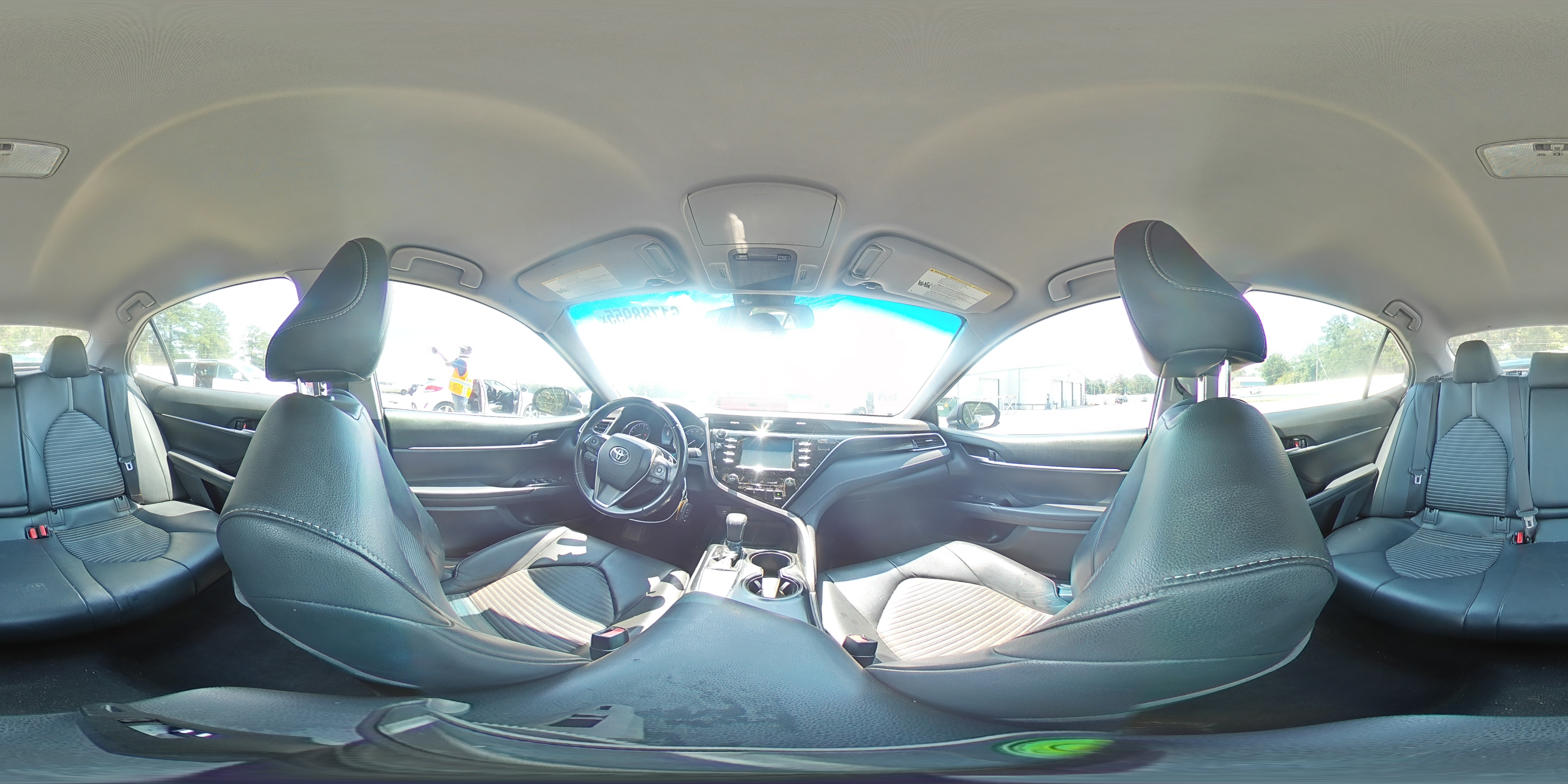 2018 Toyota Camry L VIN: 4T1B11HKXJU096971 Lot: 61788955