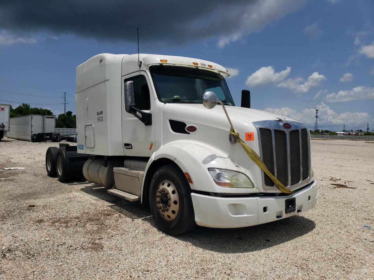 2014 Peterbilt 579 Semi Truck იყიდება New Orleans-ში, LA - Normal Wear
