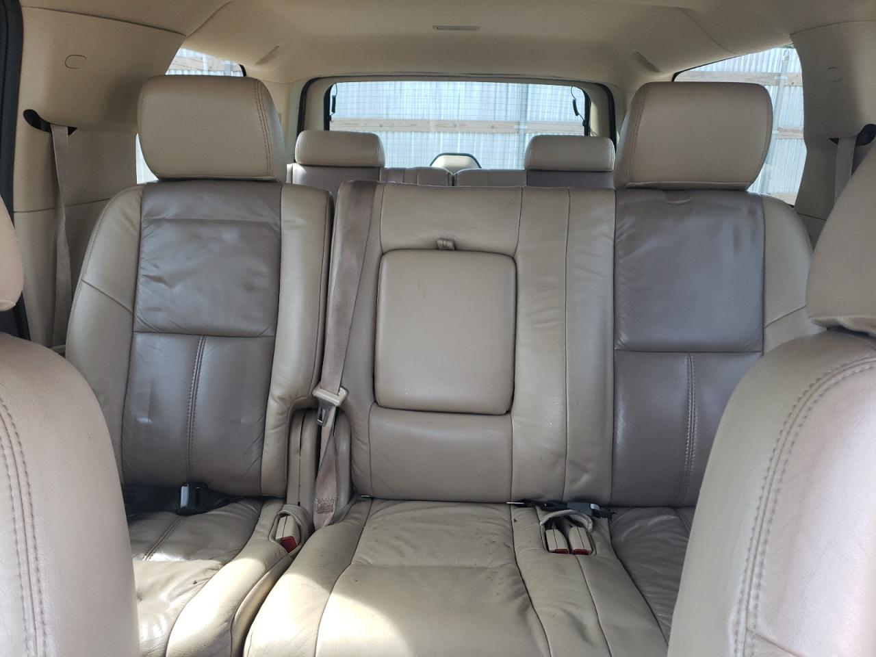 2011 Chevrolet Suburban K1500 Ls VIN: 1GNSKHE30BR154492 Lot: 62687985
