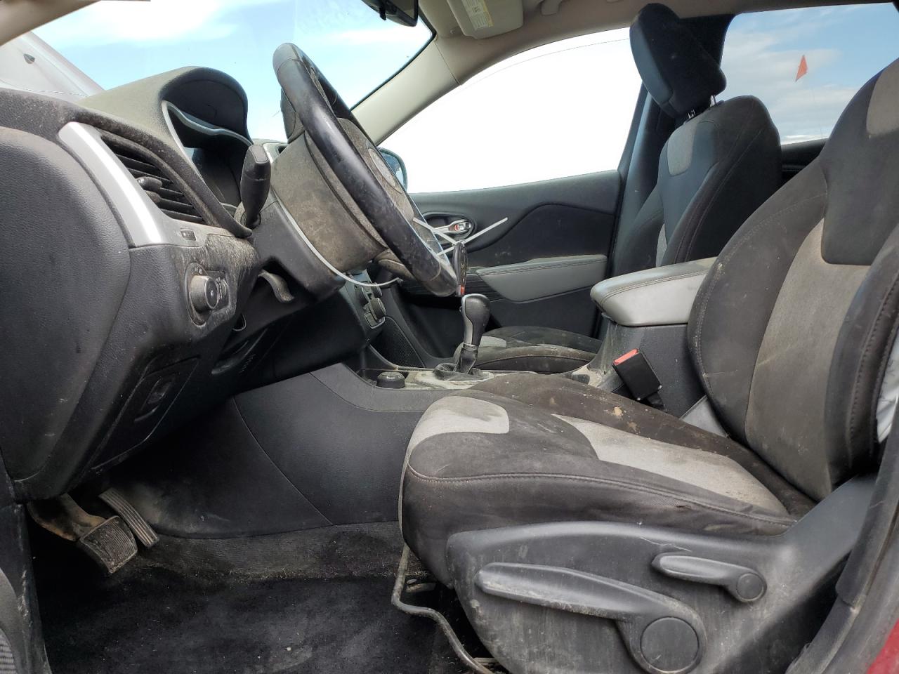 2014 Jeep Cherokee Latitude VIN: 1C4PJMCS0EW127724 Lot: 62024285