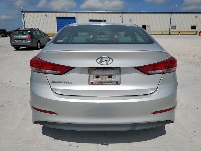  HYUNDAI ELANTRA 2018 Серебристый