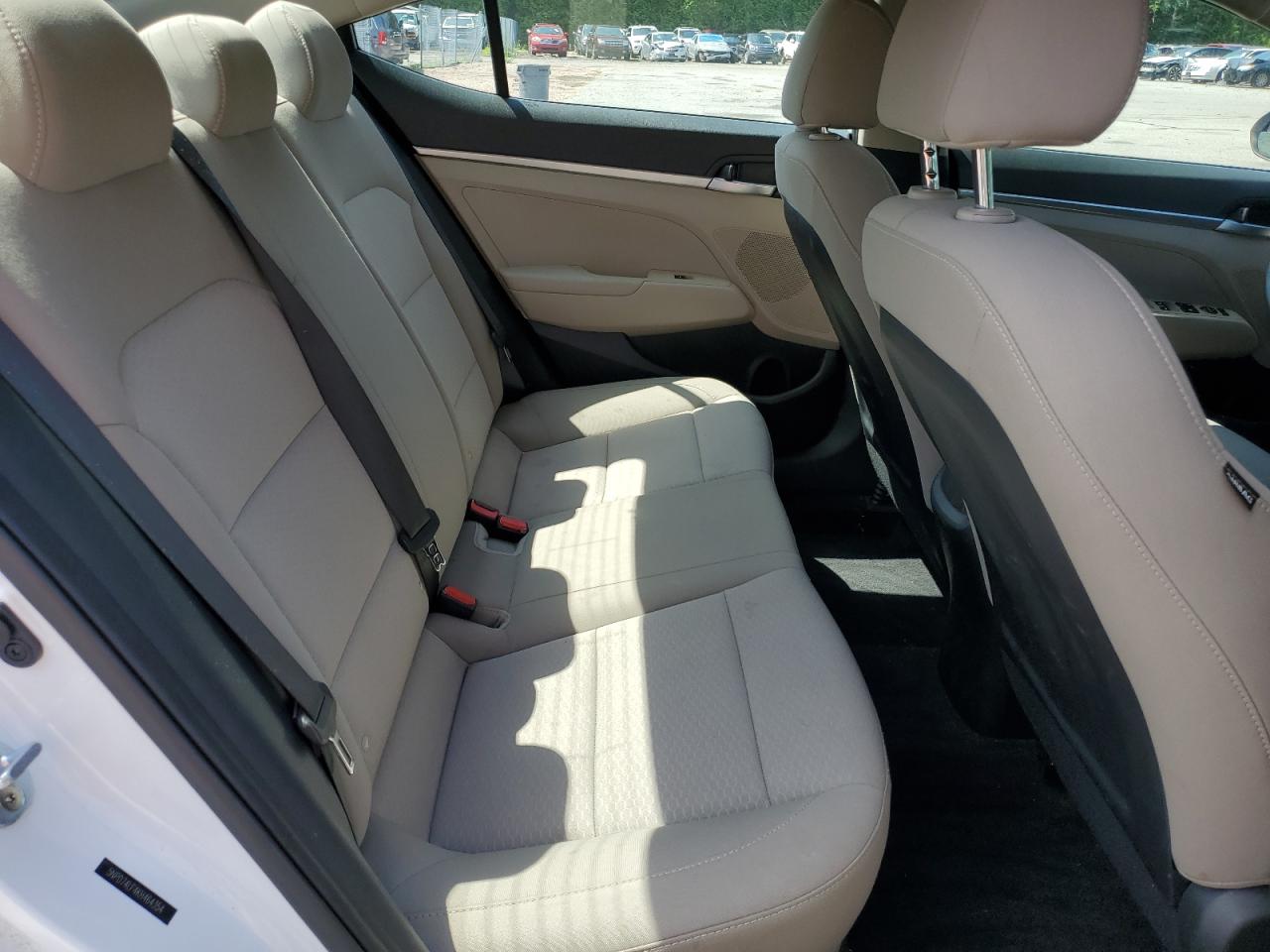 2019 Hyundai Elantra Se VIN: 5NPD74LF4KH464354 Lot: 60950495