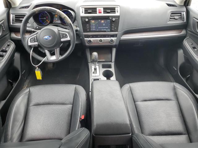  SUBARU OUTBACK 2017 Серебристый
