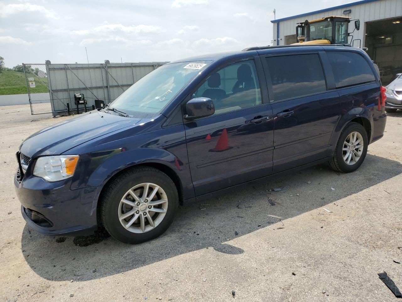 2013 Dodge Grand Caravan Sxt na sprzedaż w Mcfarland, WI - Front End