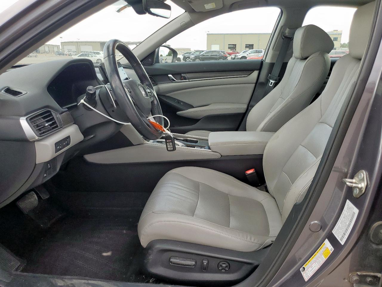 HONDA ACCORD 2018 VIN 1HGCV2F9XJA028899 photo 7