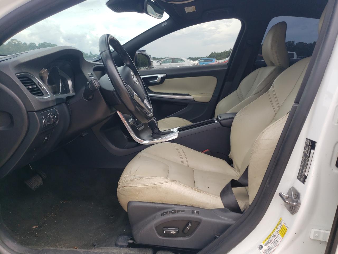 2015 Volvo S60 Platinum VIN: YV140MFM0F2355504 Lot: 60310125