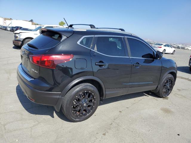  NISSAN ROGUE 2018 Черный