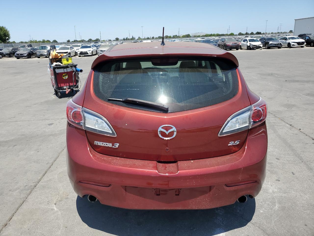 2011 Mazda 3 S VIN: JM1BL1K61B1402436 Lot: 62965705