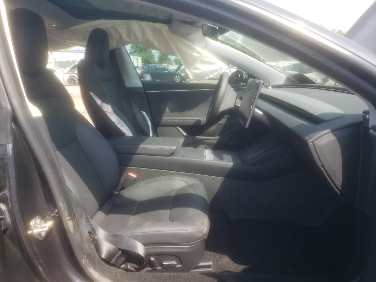 2024 Tesla Model 3 VIN: 5YJ3E1EB8RF827077 Lot: 60644045