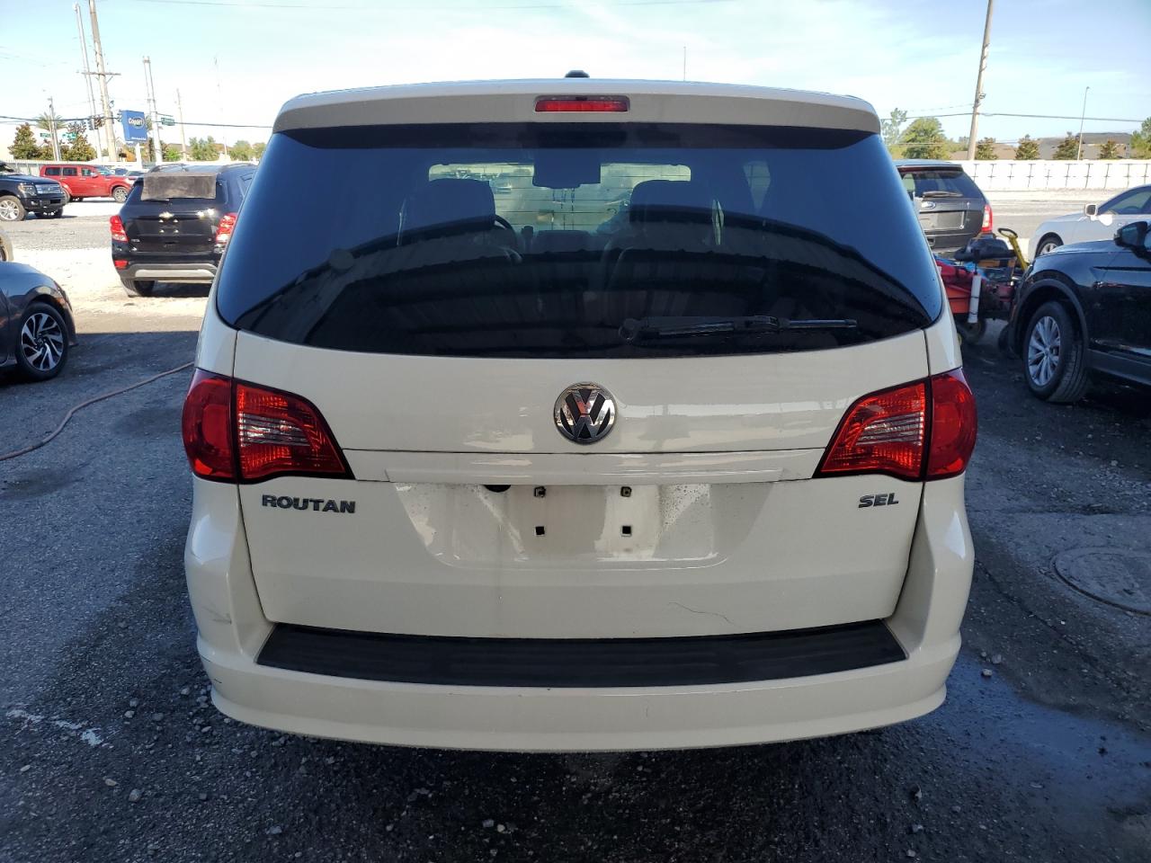 2010 Volkswagen Routan Sel VIN: 2V4RW5DX8AR296294 Lot: 61951345
