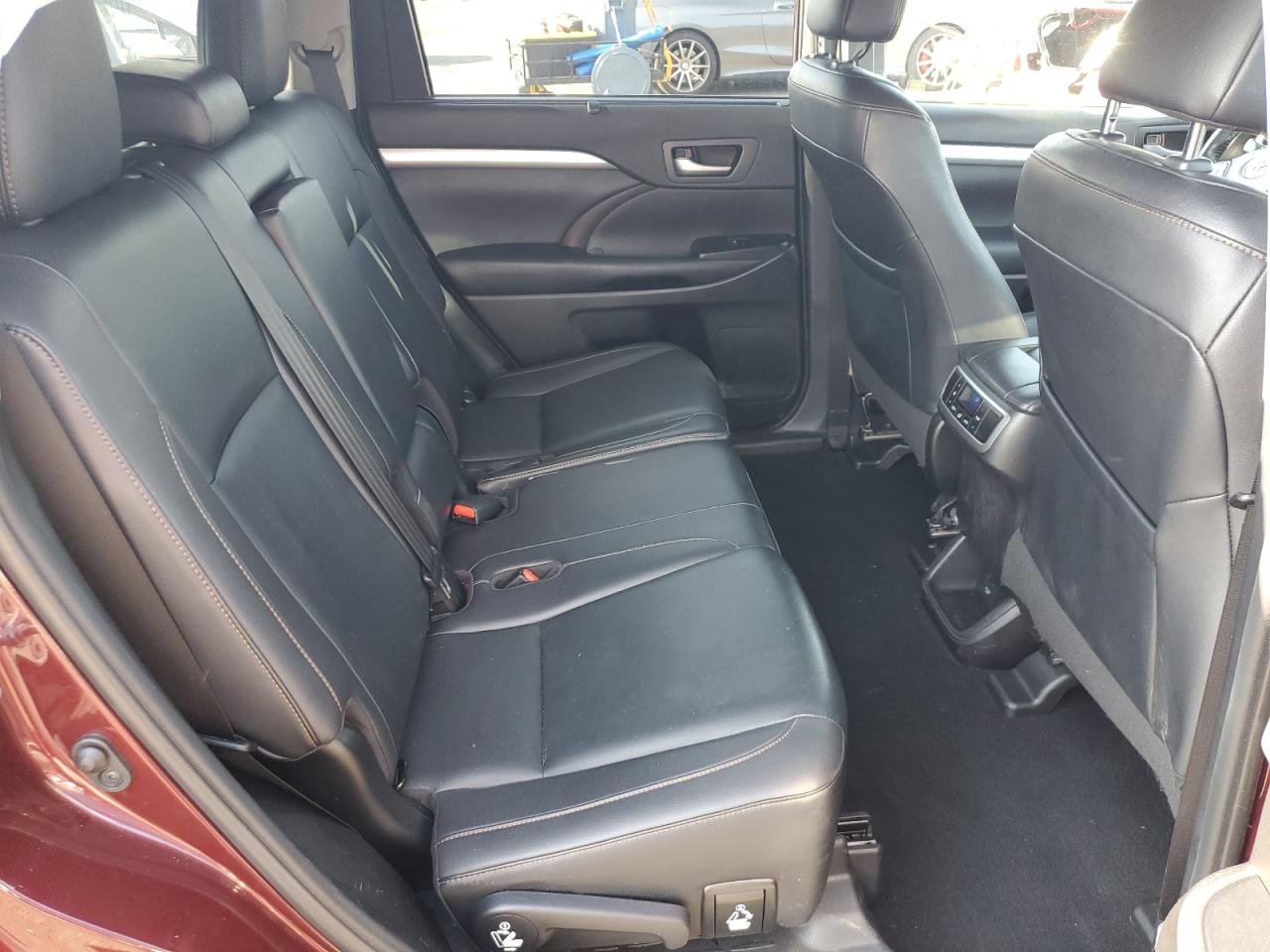 2019 Toyota Highlander Se VIN: 5TDJZRFH3KS983784 Lot: 62874465