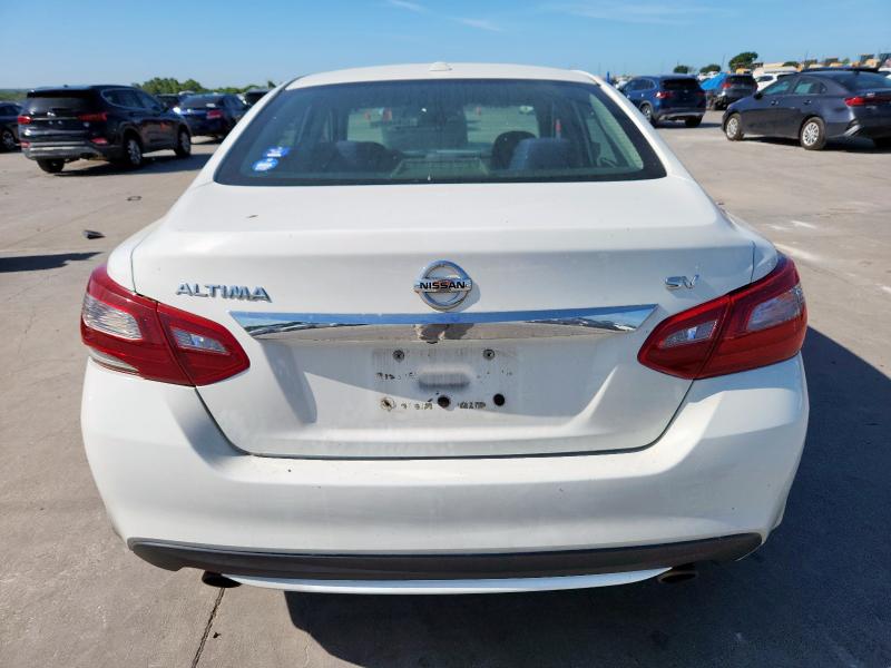  NISSAN ALTIMA 2018 Biały
