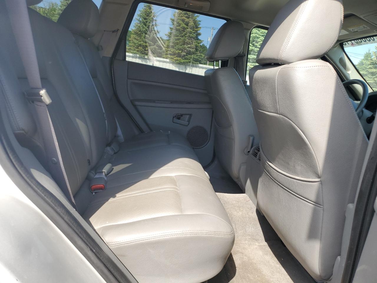 2005 Jeep Grand Cherokee Laredo VIN: 1J4GR48KX5C565762 Lot: 63080115