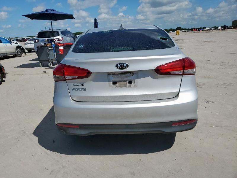  KIA FORTE 2018 Серебристый