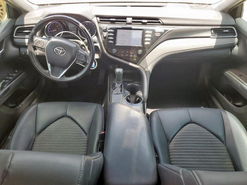  TOYOTA CAMRY 2019 Biały