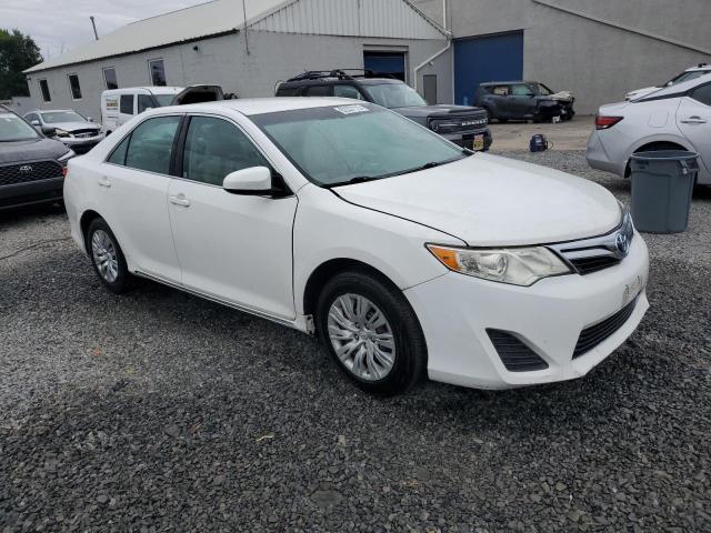  TOYOTA CAMRY 2012 Biały