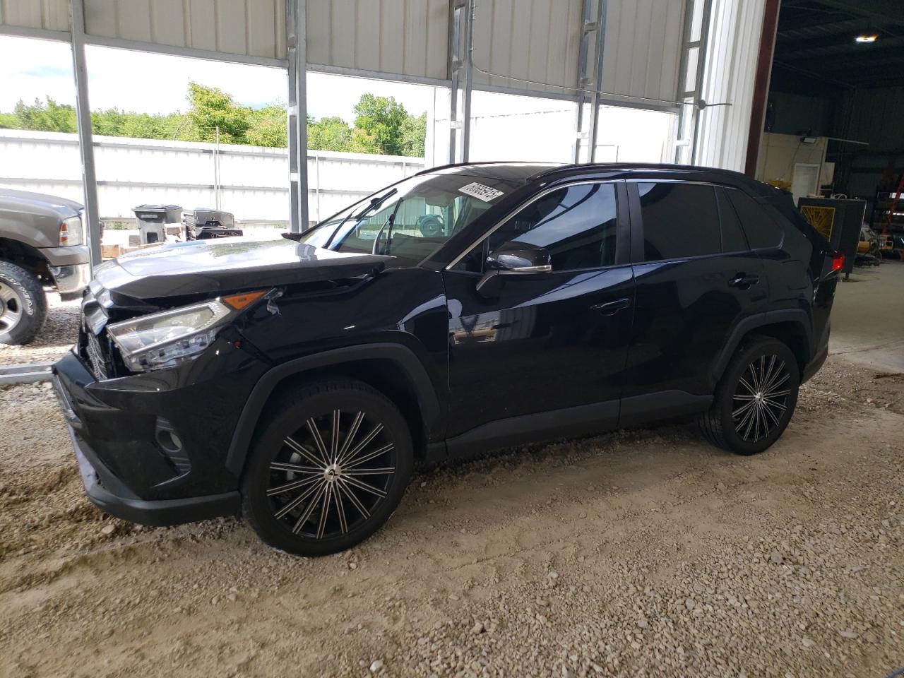2020 Toyota Rav4 Xle Premium for Sale in Rogersville, MO - Front End