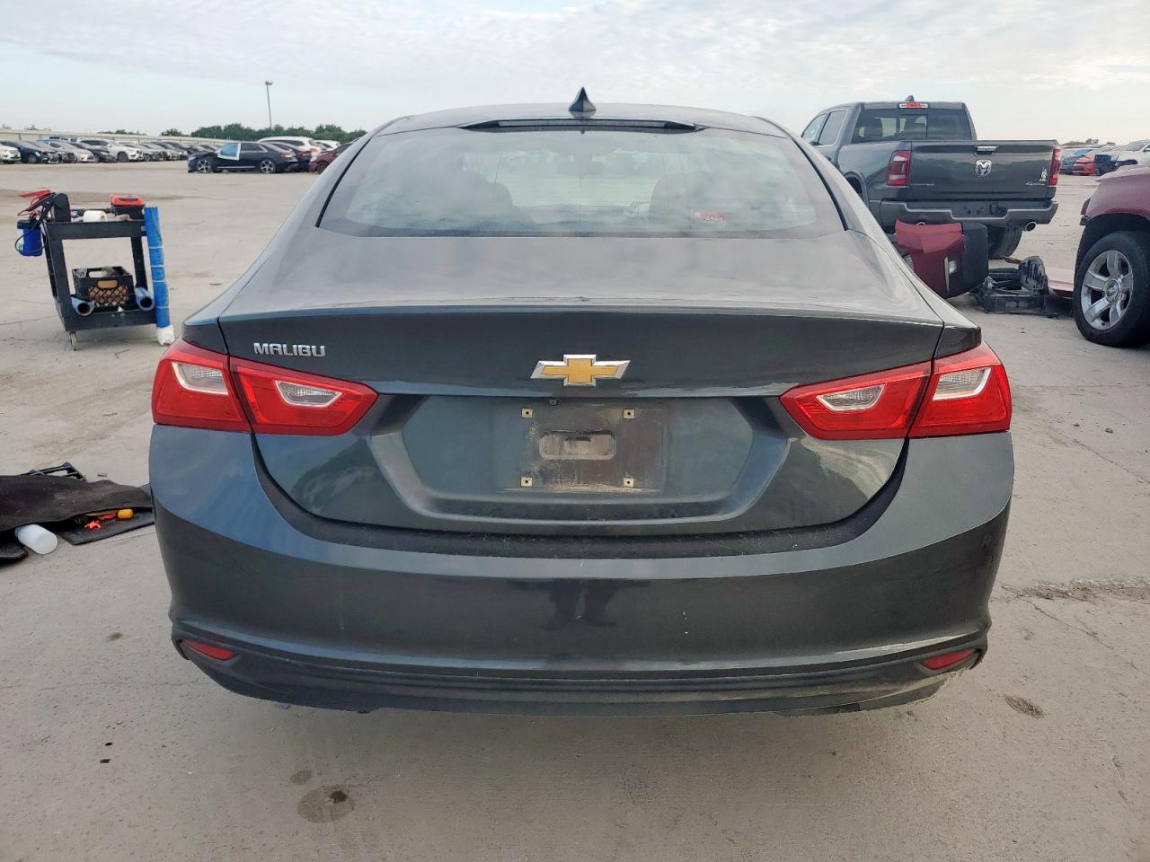 1g1zb5st0jf245121 1G1ZB5ST0JF245121 2018 Chevrolet Malibu Ls