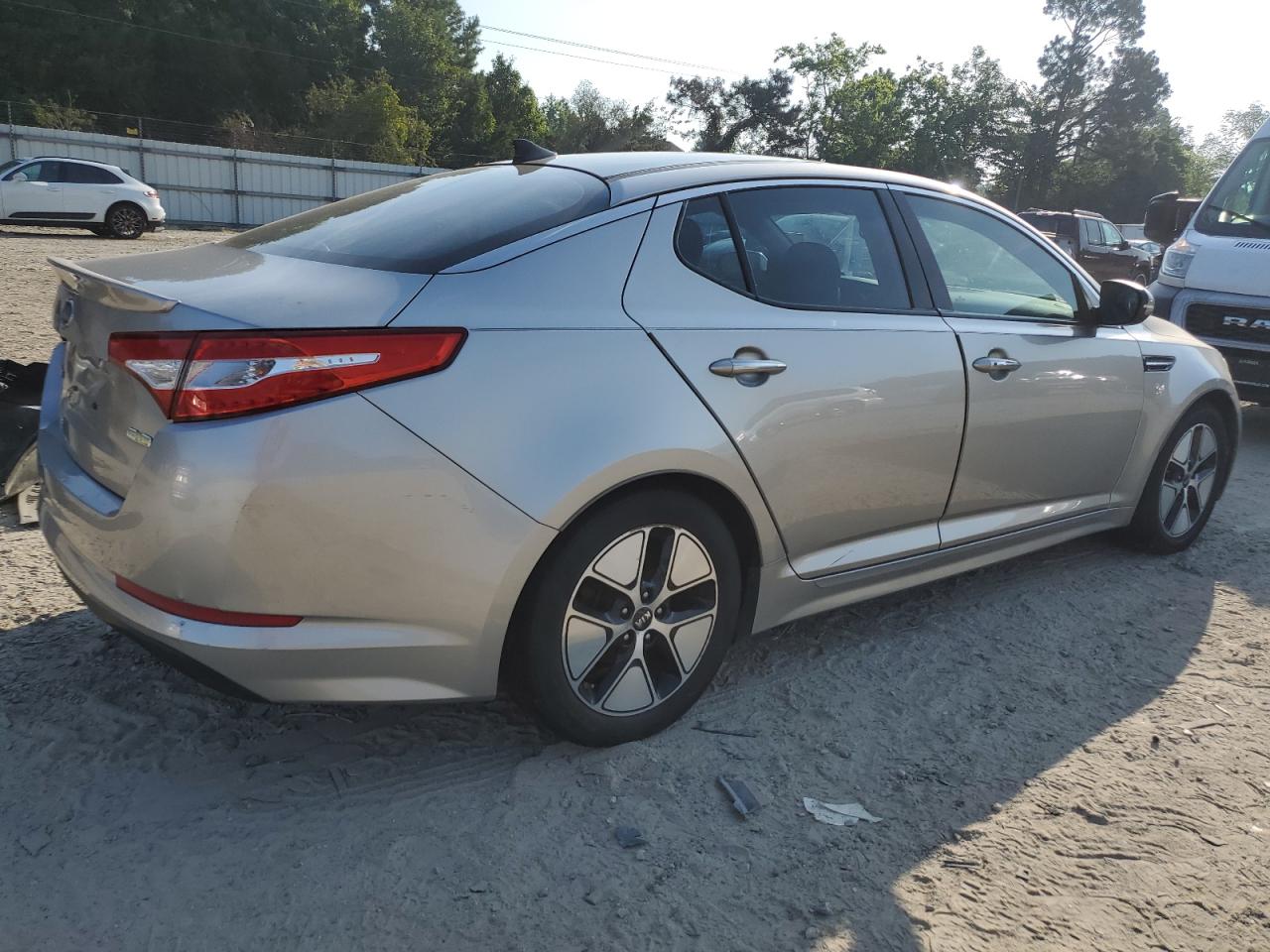 KIA OPTIMA 2011 VIN KNAGM4AD0B5008128 zdjęcie 3