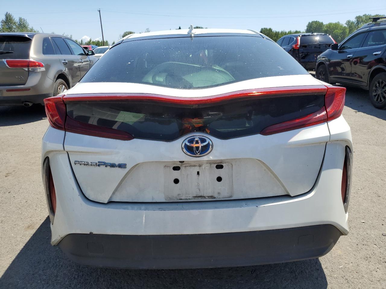 2018 Toyota Prius Prime VIN: JTDKARFP4J3070440 Lot: 59237945