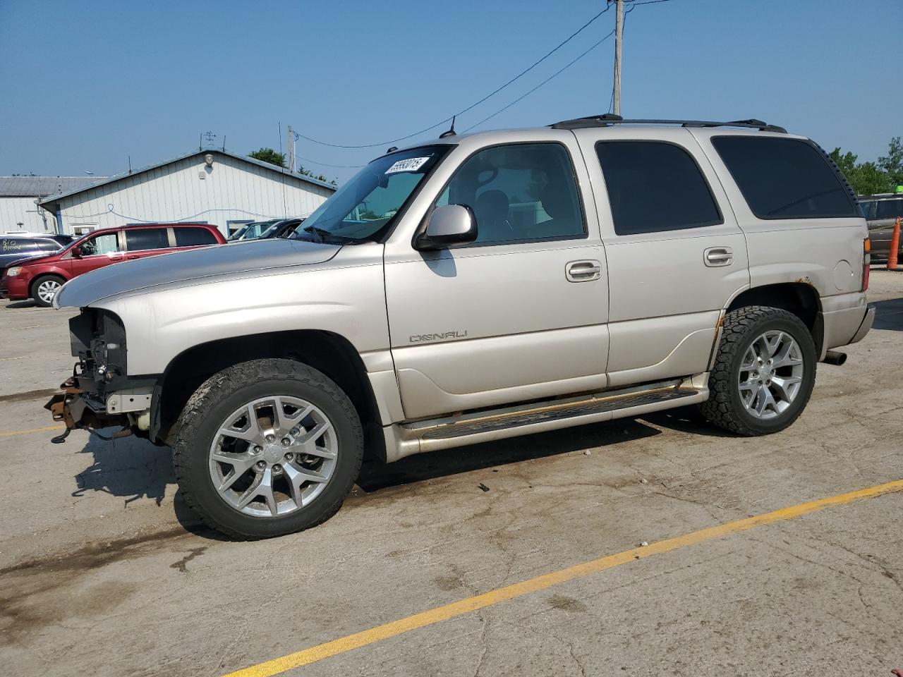 Pekin, IL에서 판매 중인 2005 Gmc Yukon Denali - Side