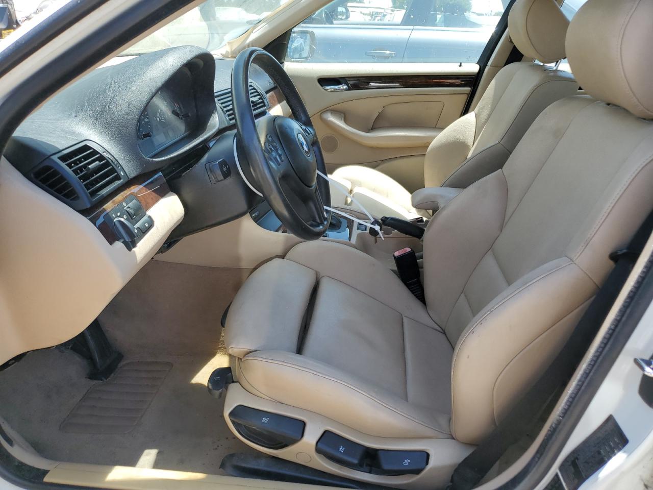 BMW 3 SERIES 2003 VIN WBAET37403NJ37225 photo 7
