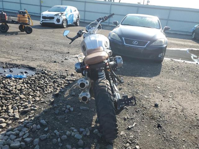  BMW R-SERIES 2017 Сріблястий