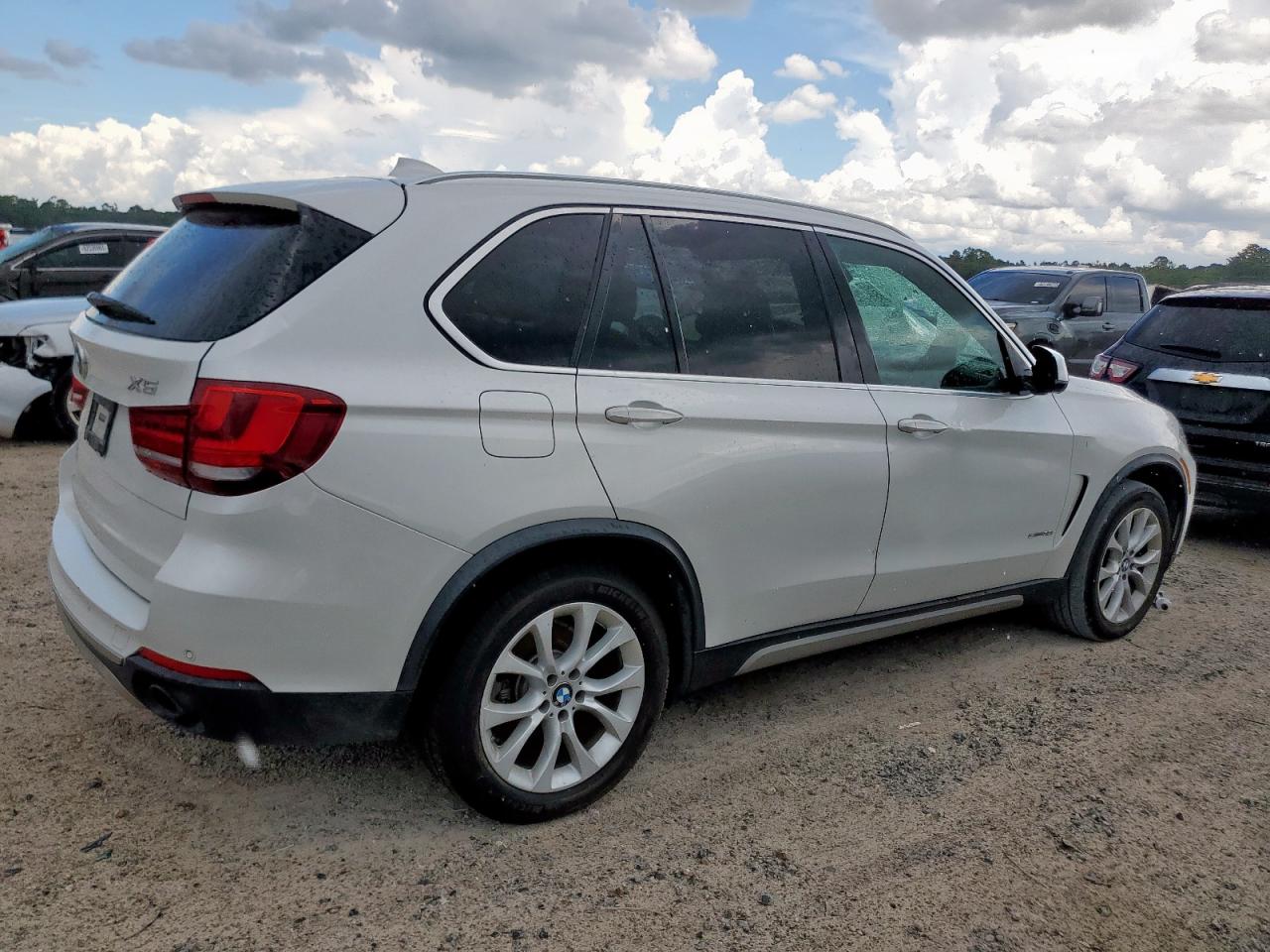 BMW X5 2017 VIN 5UXKR2C57H0U19572 фото 3