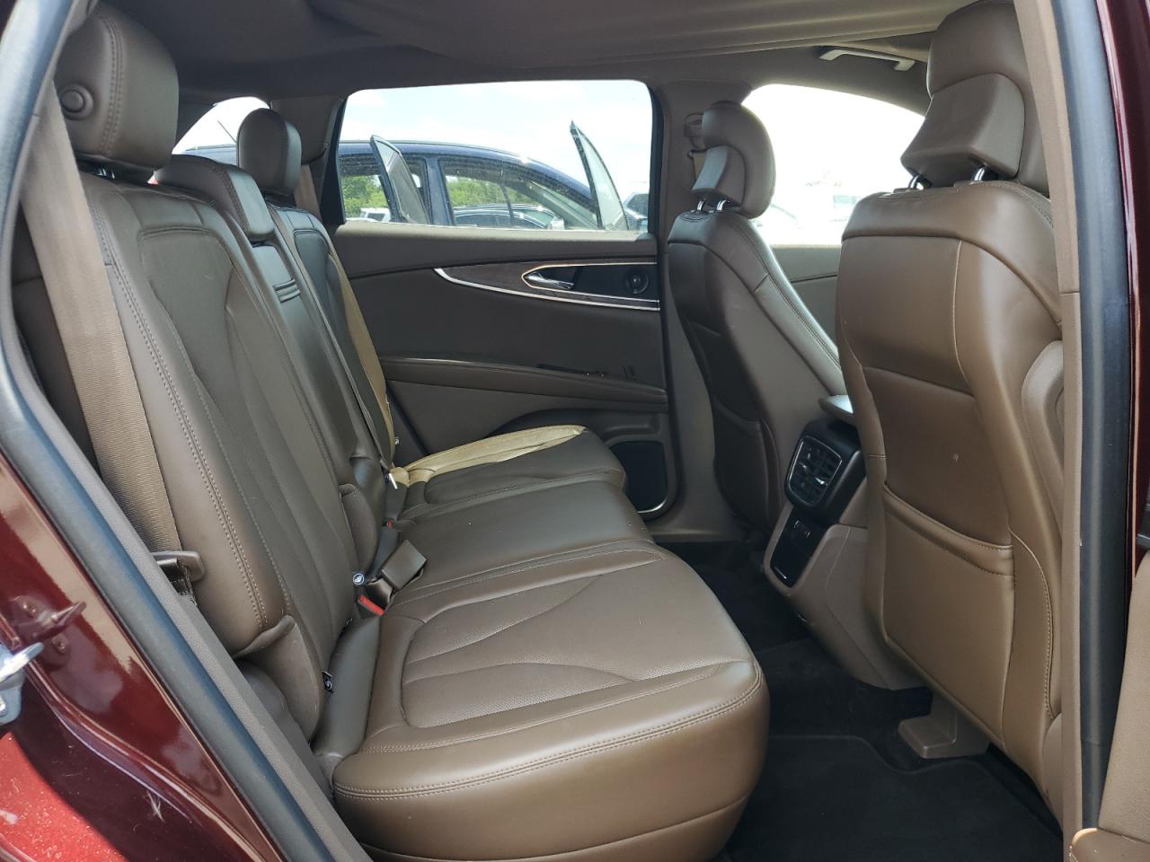2017 Lincoln Mkx Reserve VIN: 2LMPJ8LR4HBL33820 Lot: 62501375