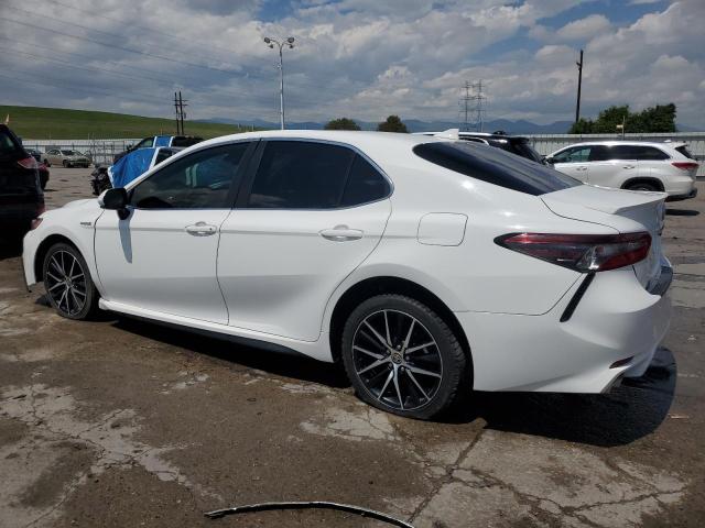  TOYOTA CAMRY 2021 Белы