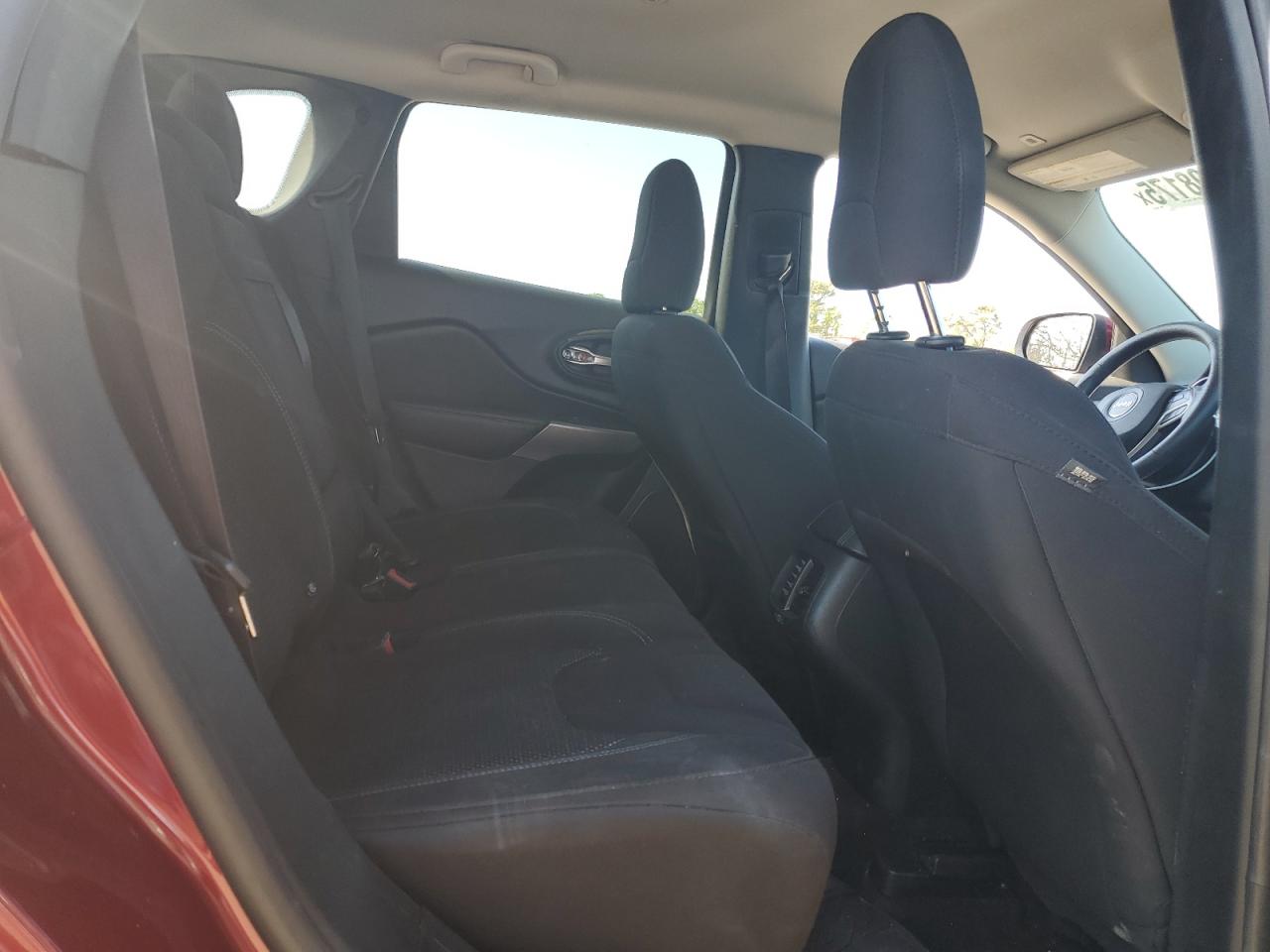 2019 Jeep Cherokee Latitude VIN: 1C4PJMCB0KD104273 Lot: 59298175